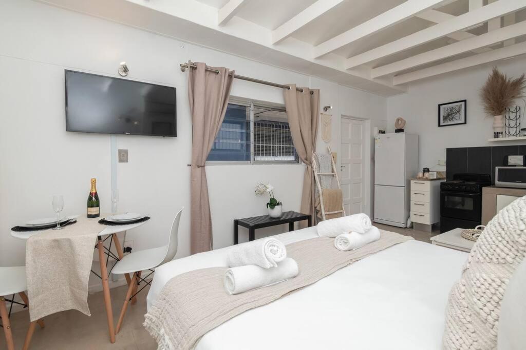 Close To Promenade - Stylish Apartment *